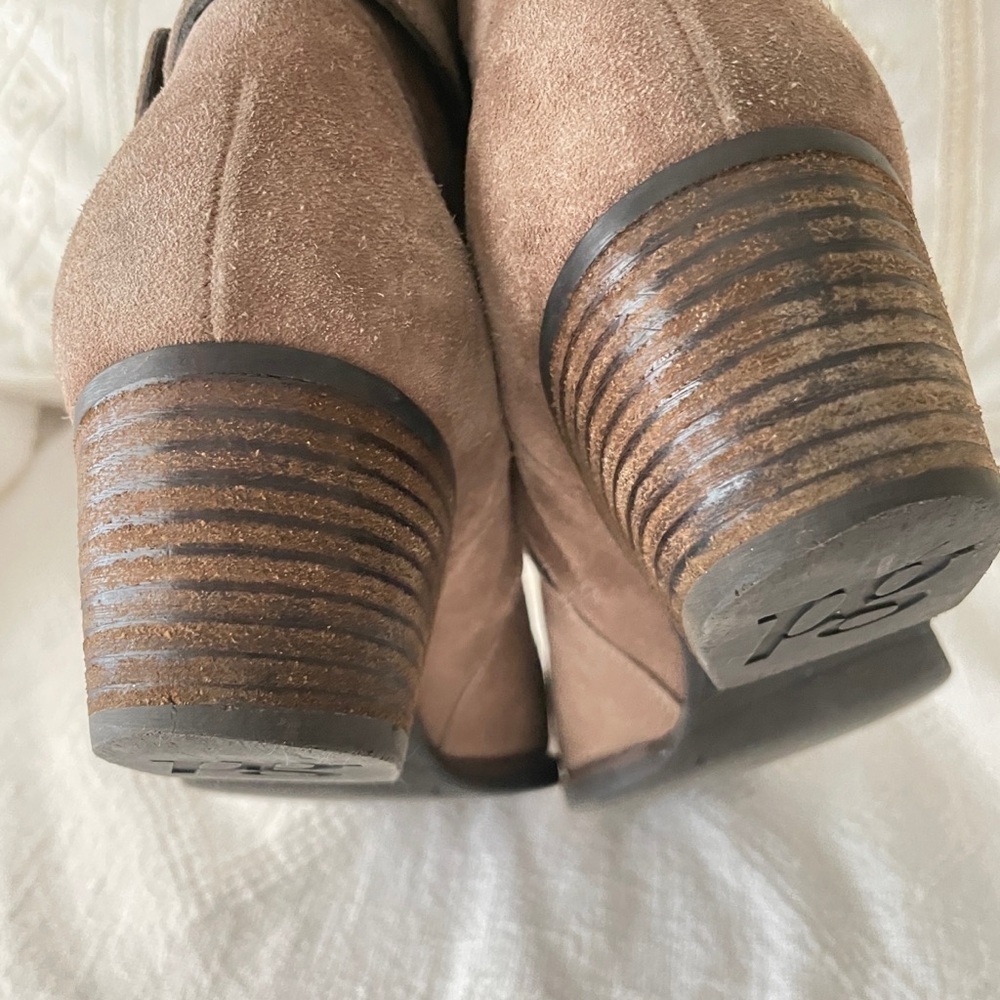 Paul Green Jano Moto Booties Beige Suede Buckle Chunky Heel Size 7, fit like 8.5 - Picture 4 of 14